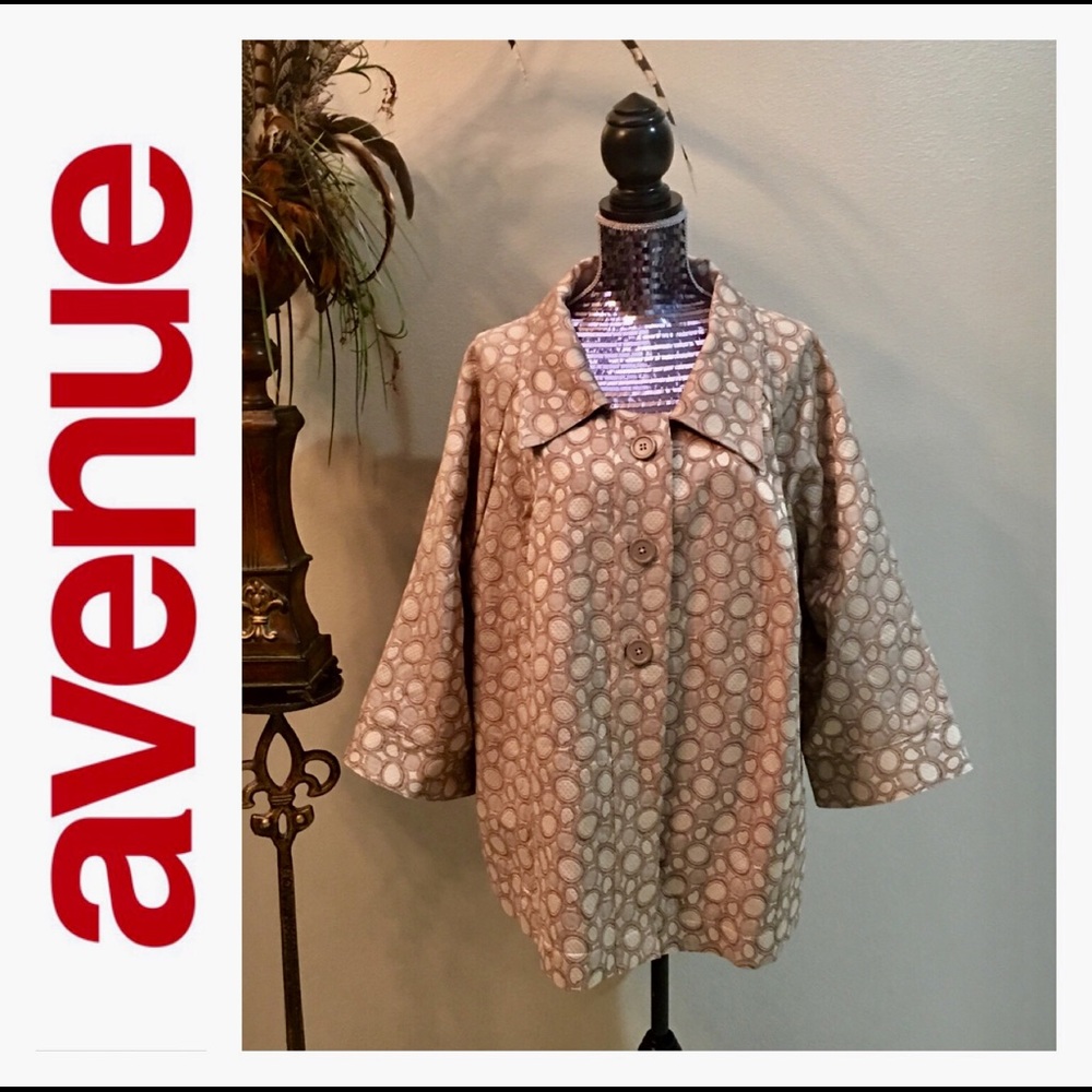 COPY - NWT Avenue Blazer